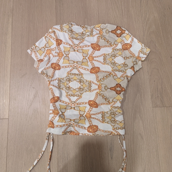 Chain Print Ruched Top - Picture 2 of 9